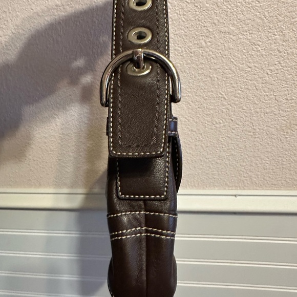 Vintage Coach Soho Flap Chocolate Brown Leather Shoulder Bag w Silver Hardware - Picture 4 of 16